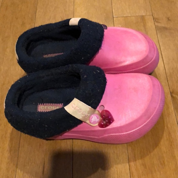 Pink Fuzzy lined Crocs! Size 2! - Picture 3 of 8